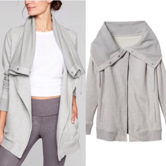 Athleta Sweaters - Athleta Wrappers Delight Jacket XS great used condition